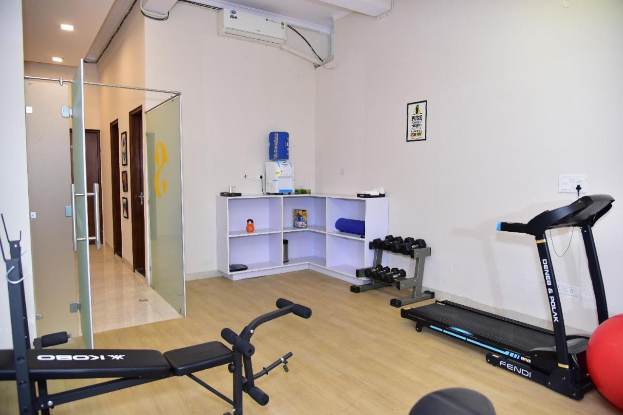 Arkaya Inn Ґурґаон Екстер'єр фото